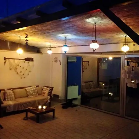 Attico Con Terrazza A 비아레지오