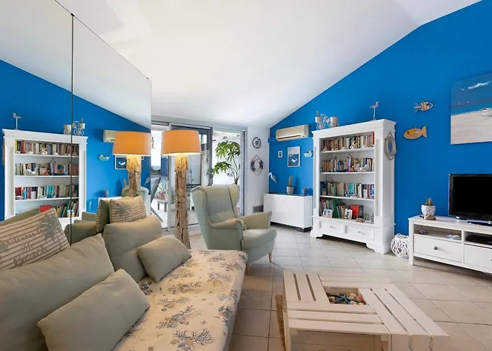 Attico Con Terrazza A